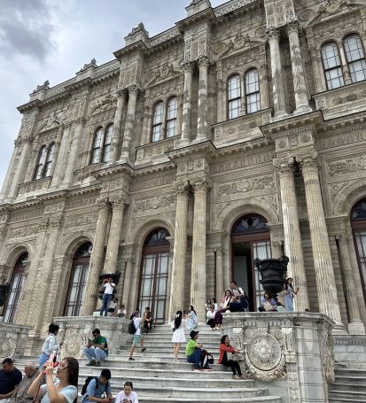 Palatul Dolmabahce - Radiografia Culturala